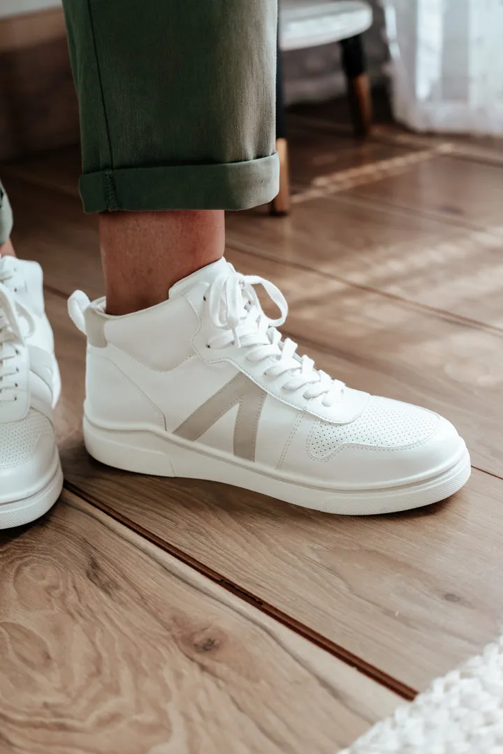 Optimized title: Stylish Gio Sneaker to Enhance Your Look